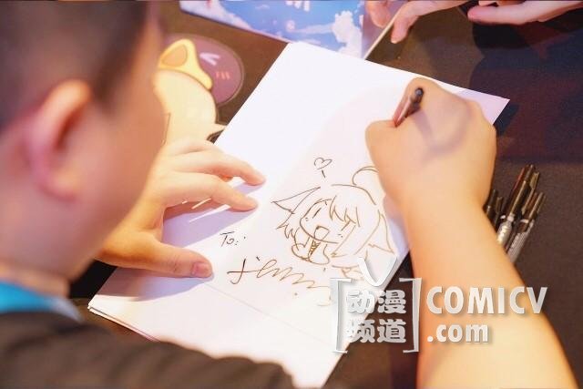 粉丝的爱根本挡不住!小新&笛子联合签绘全记录!